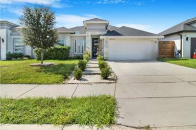 Main picture of 5701 Oriole Ave