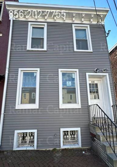 Main picture of 440 Pine St