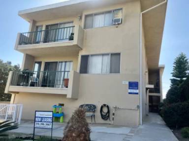 Main picture of 663 W 35th St