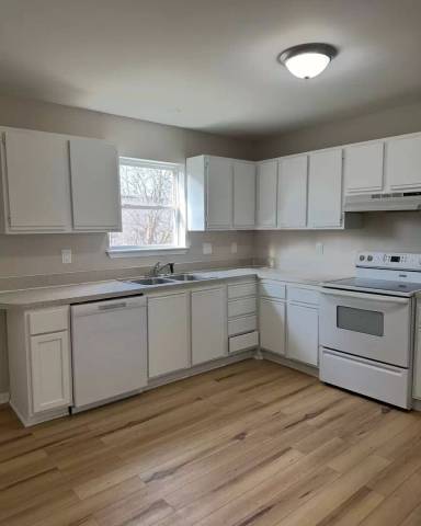 Main picture of 37 Carlisle Ave
