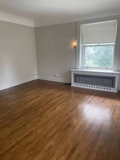 Main picture of 241 Clinton St