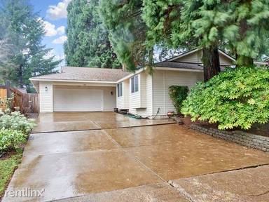 Main picture of 1760 Scotch Ave SE