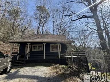 Main picture of 490 Chalet Village Dr