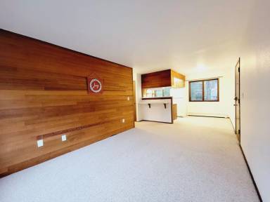 Main picture of 8465 Valley Blvd