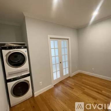 Main picture of 427 E 80th St