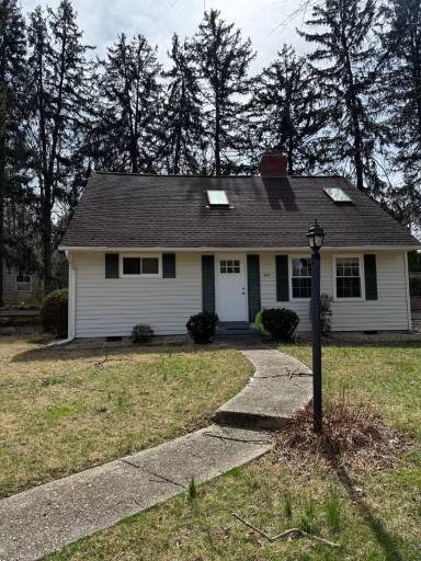 Main picture of 407 Calvin Ln