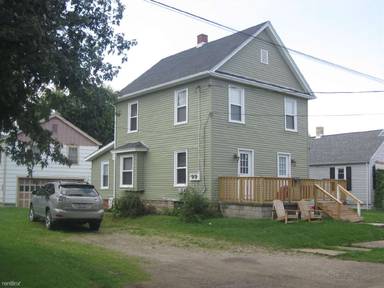 Main picture of 1110 1/2 Wick Ave