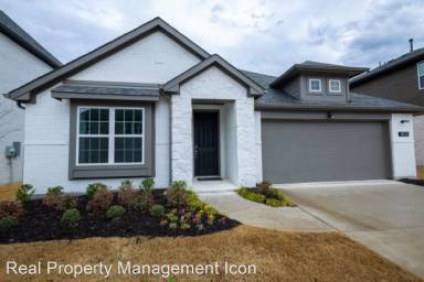 Main picture of 1605 Hitching Post Rd