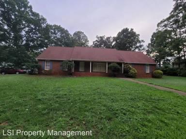 Main picture of 3301 Sams Way SE