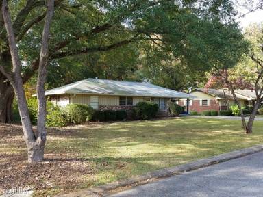 Main picture of 2774 Spring Dr SE