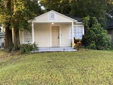 Main picture of 612 Columbia St