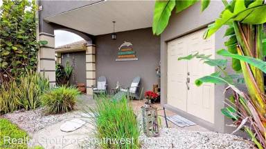 Main picture of 8995 Spring Mountain Way