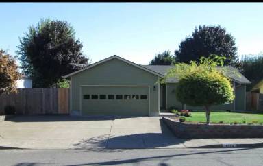 Main picture of 4274 Glencoe St NE