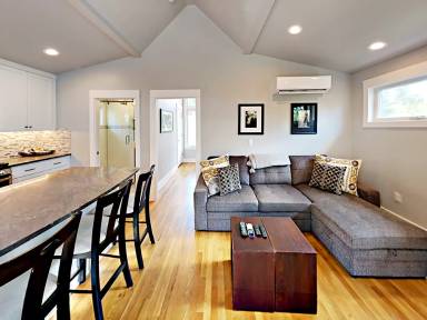 Main picture of 2206 Iva Ln