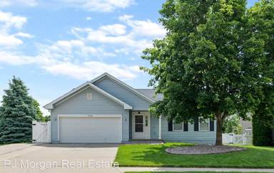 Main picture of 5903 S 160th St