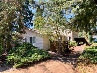 Main picture of 1526 SE Talton Ave