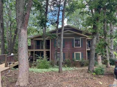 Main picture of 2040 Woodlawn Dr SW