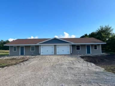 Main picture of 118 W Cedar Ln