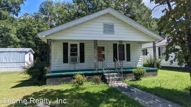 Main picture of 410 N Sycamore St