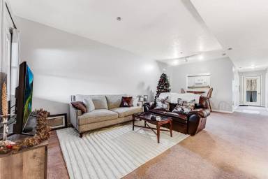 Main picture of 332 Bent Tree Ct