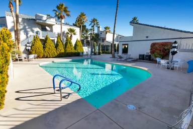 Main picture of La Mirage Condominiums
