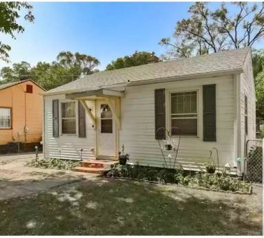 Main picture of 3309 Collins St