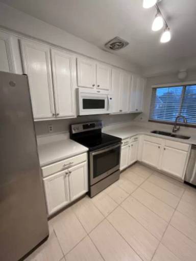 Main picture of 475 N Eton St