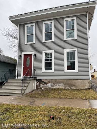 Main picture of 1245 Park St