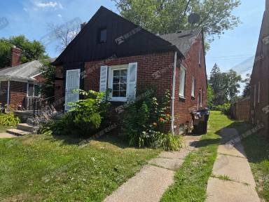 Main picture of 18627 Curtis St