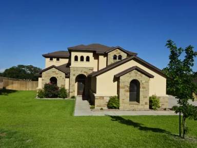 Main picture of 2109 Woodland Bend Rd