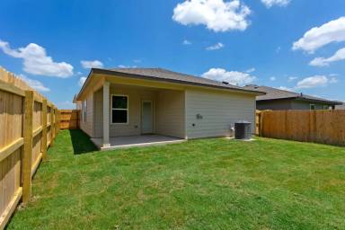 Main picture of 951 Lady Bird Ln