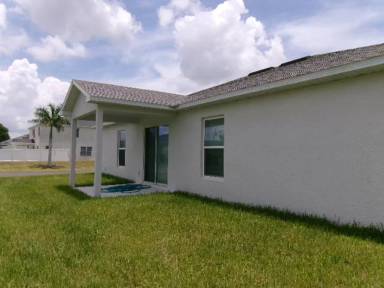 Main picture of 2201 NW 7th St