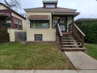 Main picture of 444 W 98th St