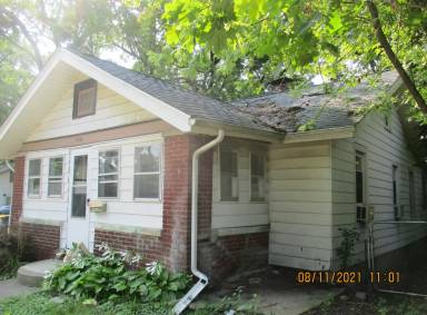 Main picture of 1003 W 11th St