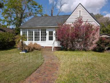 Main picture of 1521 River Oaks Rd