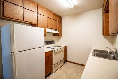 Main picture of 200 45th St S