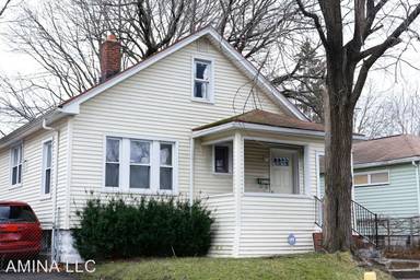 Main picture of 250 Ferncliffe Dr