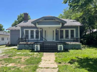 Main picture of 403 W Quincy St