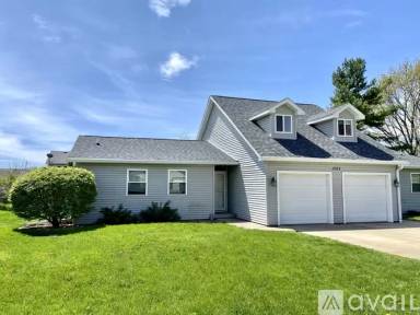 Main picture of 1707 Linda Ln