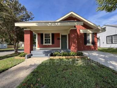 Main picture of 1105 Parker St