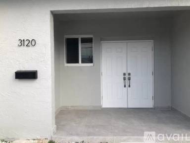 Main picture of 3120 SW 24th St