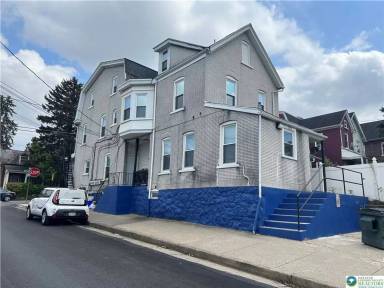 Main picture of 702 Wyandotte St