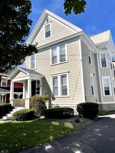 Main picture of 16 Maple Ave