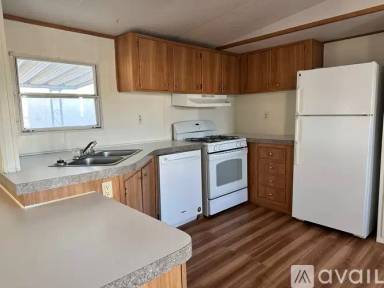 Main picture of 260 S Land Ave