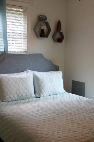 Main picture of 2208 Kingswood Dr