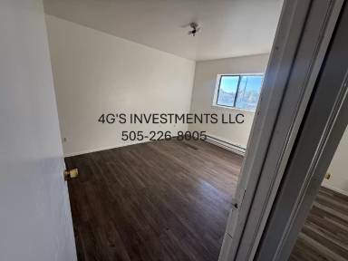 Main picture of 313 W Sycamore Ave