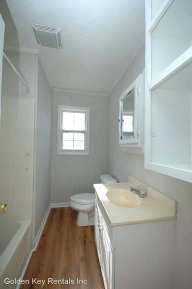 Main picture of 806 Devereaux St