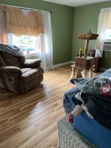 Main picture of 8 Martin Ave