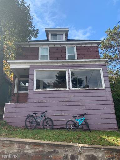 Main picture of 204 Prospect St