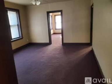 Main picture of 1016 W 70th St